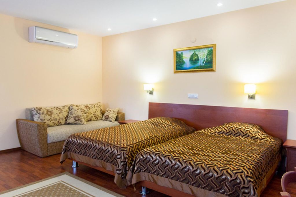 У Истока — Двухместный номер с 2 отдельными кроватями улучшенный