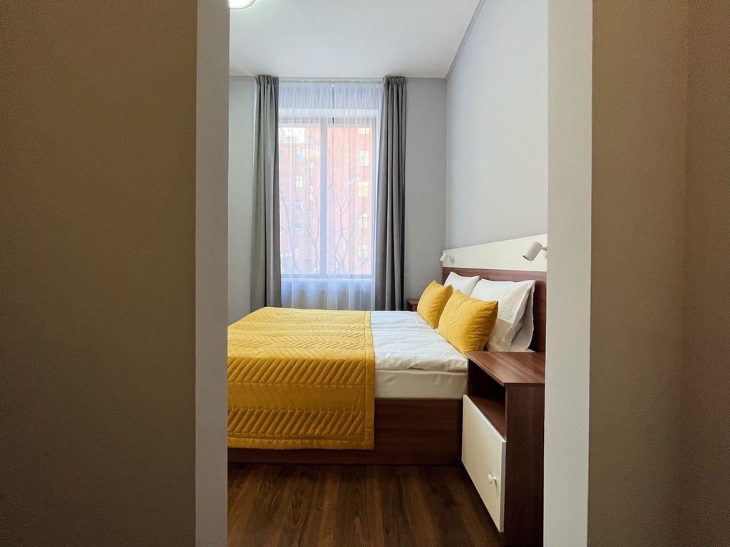 Демократ на 9-ой Советской 5А — Семейный номер люкс