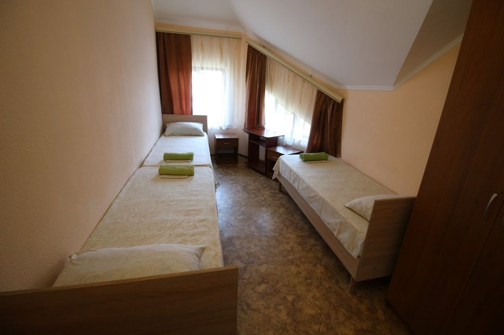 Версаль — Трёхместный номер эконом