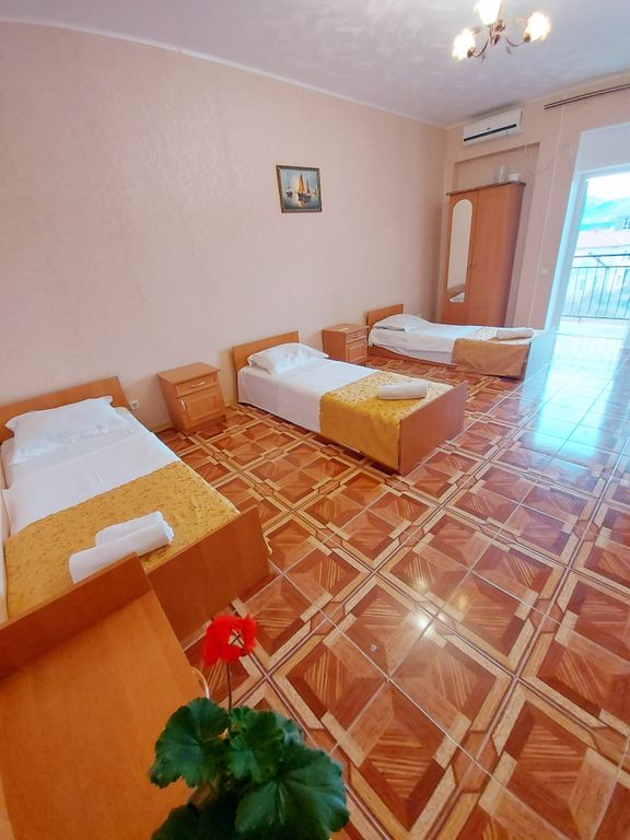 Алан — Трёхместный номер улучшенный