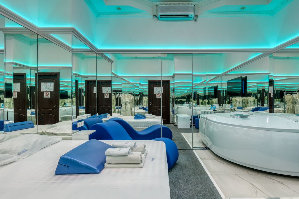 Gipnoz Lyublino — Двухместный номер с 1 кроватью с джакузи и креслом тантра в спальной зоне