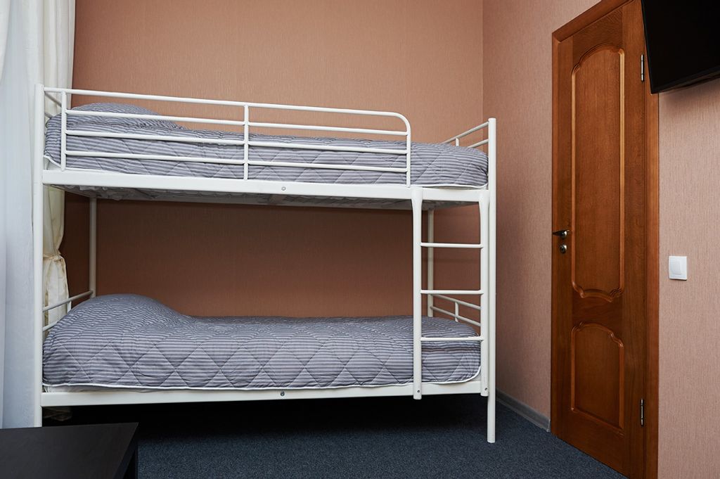 ДмитровГрад — Двухместный номер с 2 отдельными кроватями стандартный номер с 2 односпальными кроватями и диваном