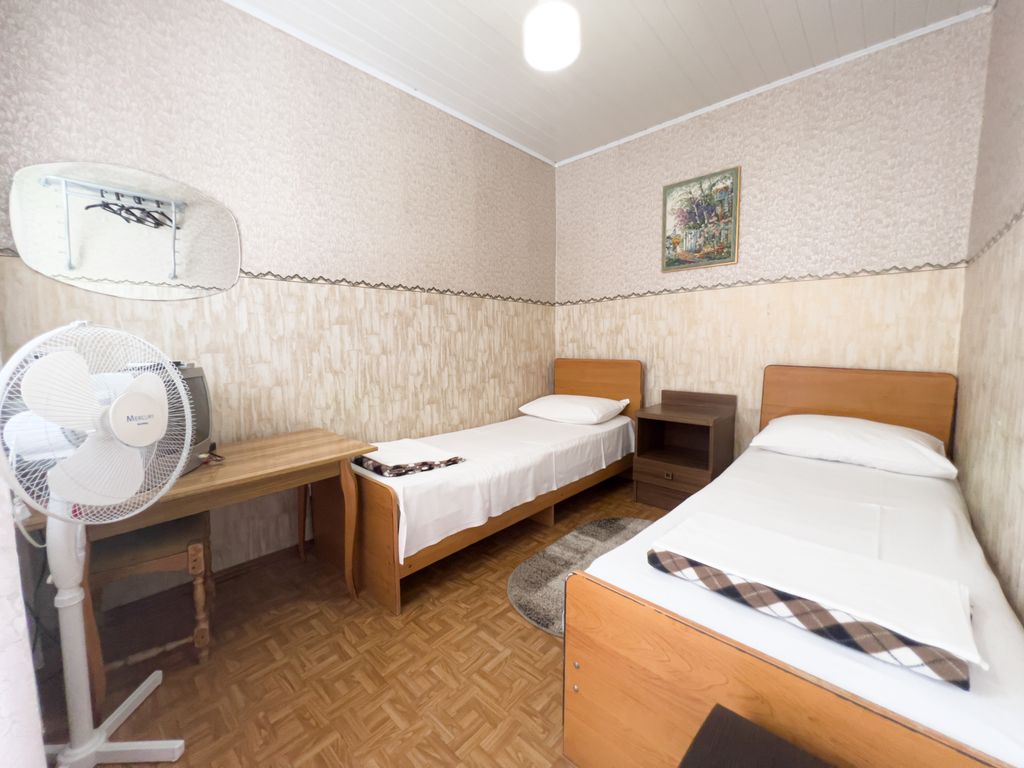 Ирэн — Комната