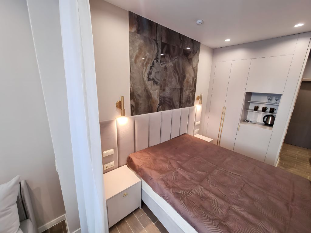 Mirror family — Трёхместный номер люкс