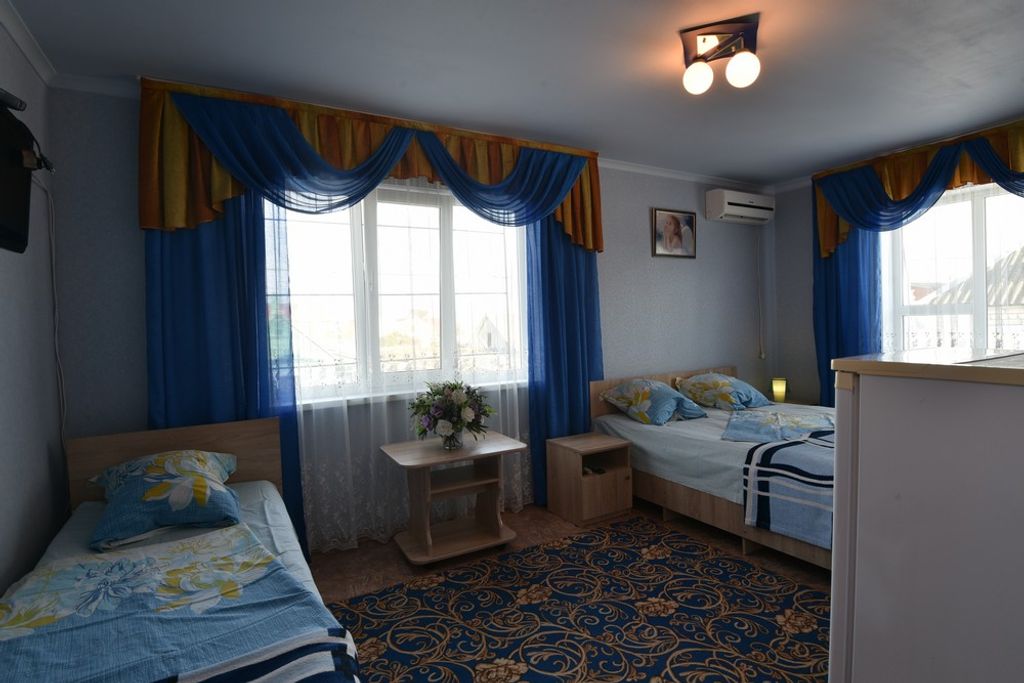 Skazka Inn — Трёхместный номер стандарт