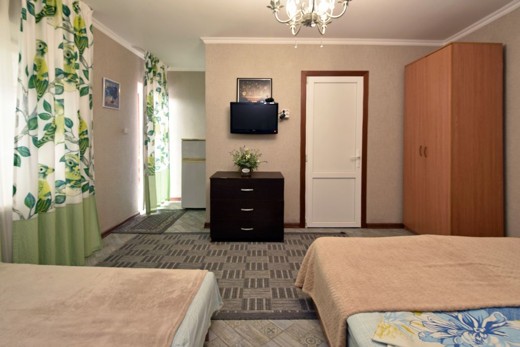 Skazka Inn — Трёхместный номер люкс