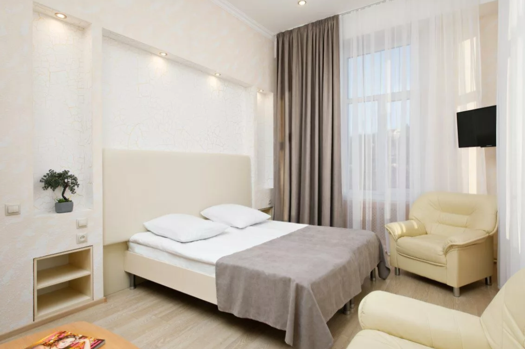 Скала — Двухместный номер с 2 отдельными кроватями улучшенный с балконом