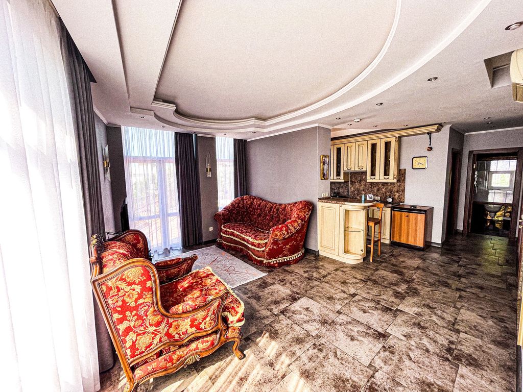 DreamLand — Апартаменты с террасой