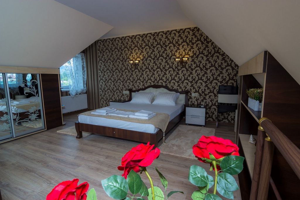 Чёрное море — Четырёхместный номер Двухуровневый люкс угловой