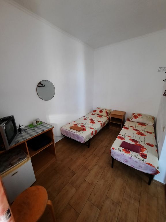 Яна — Двухместный номер с 2 отдельными кроватями эконом