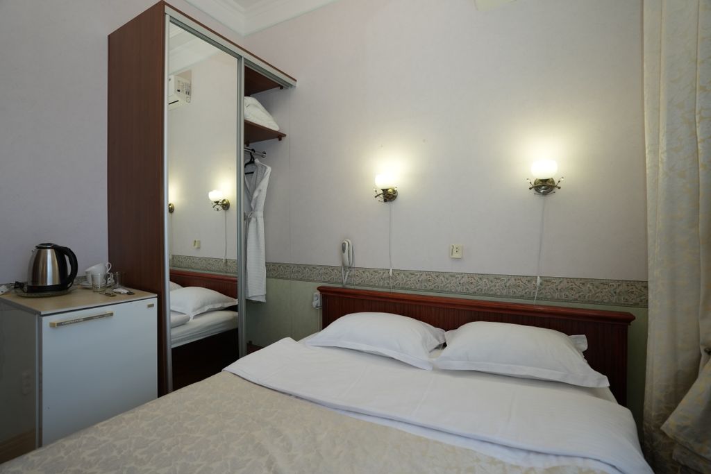 Интурист — Двухместный номер с 1 кроватью стандарт