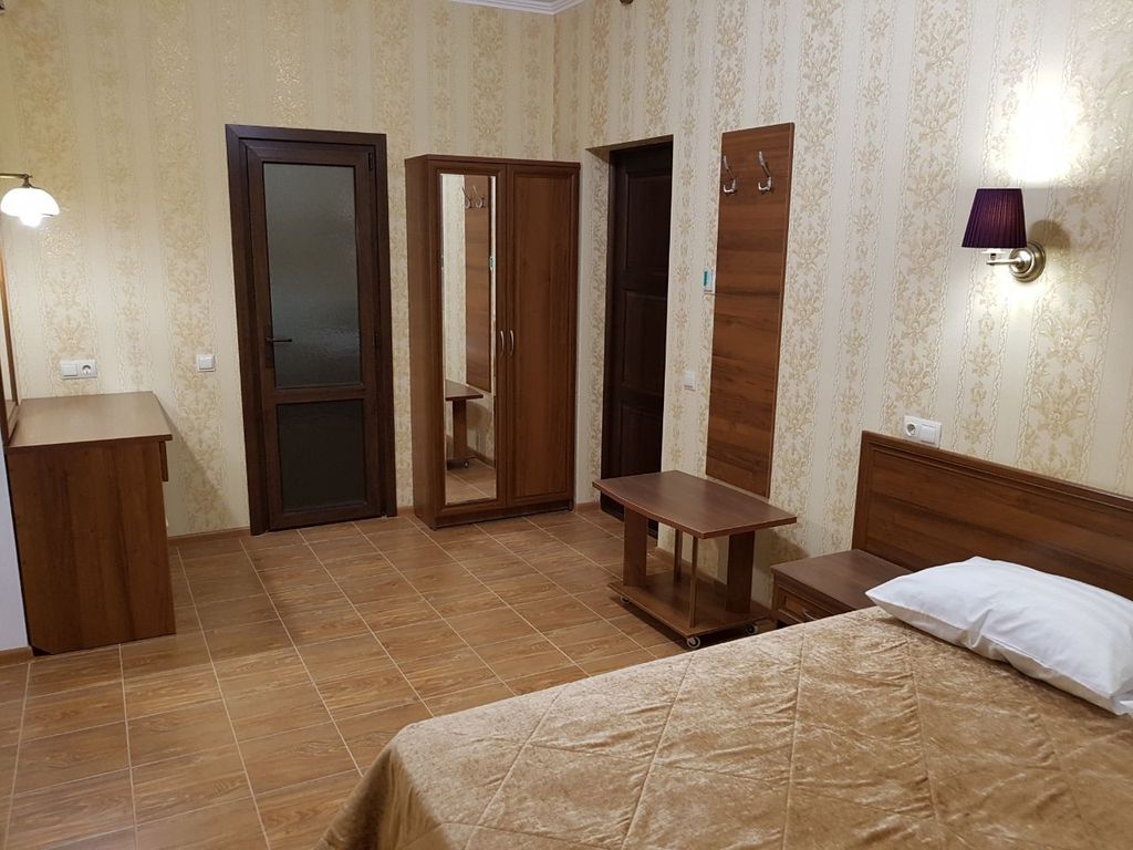 Briston — Трёхместный номер