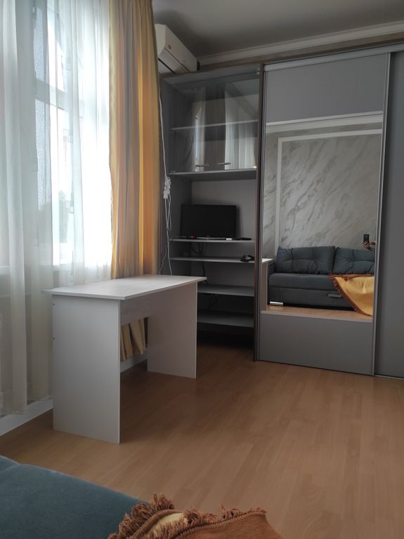 На переулке Узбекском — Двухместный номер с 1 кроватью Стандарт эконом номер с диваном и общей ванной комнатой