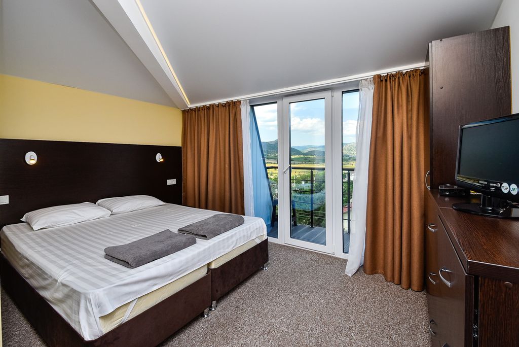 На Ароматной — Апартаменты двухкомнатные люкс