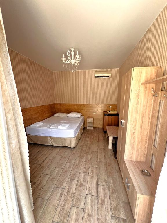 Корона — Четырёхместный номер двухкомнатный делюкс