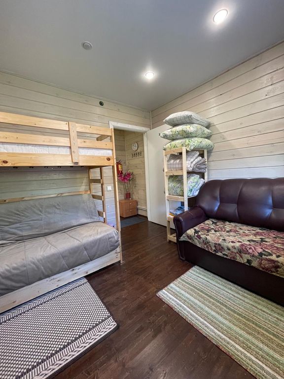 В Янишполе — Четырёхместный номер стандарт