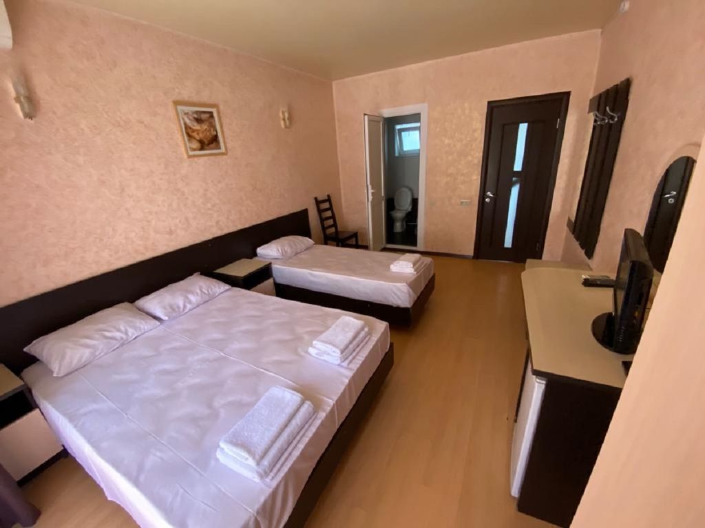 Афродита — Трёхместный номер стандарт