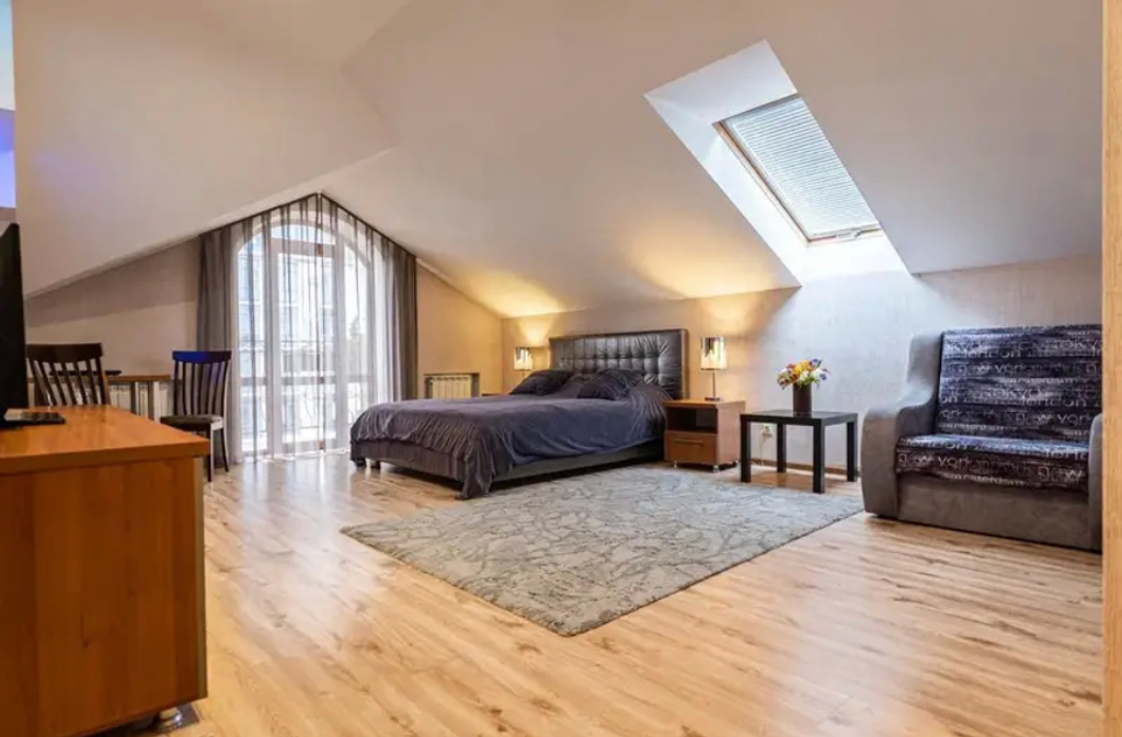 Апельсин на Цветочной в Сириусе — Трёхместный номер улучшенный