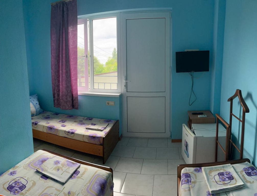 Бережок — Трёхместный номер стандарт