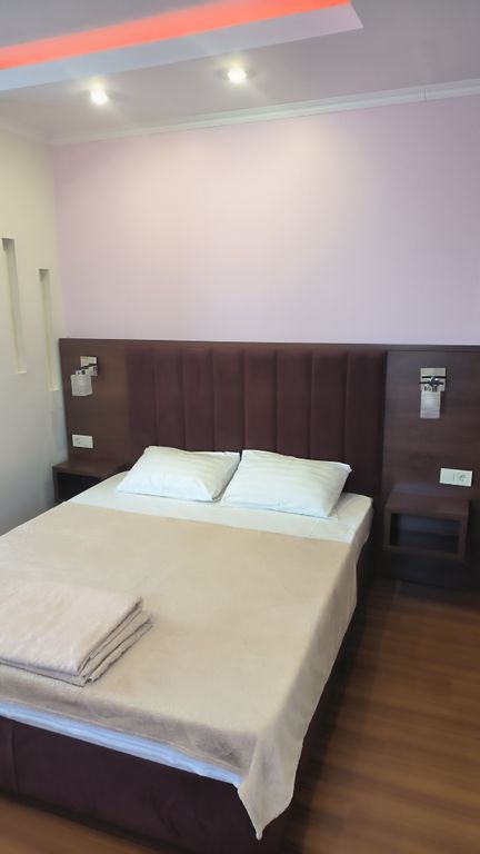 На Ароматной — Трёхместный номер люкс