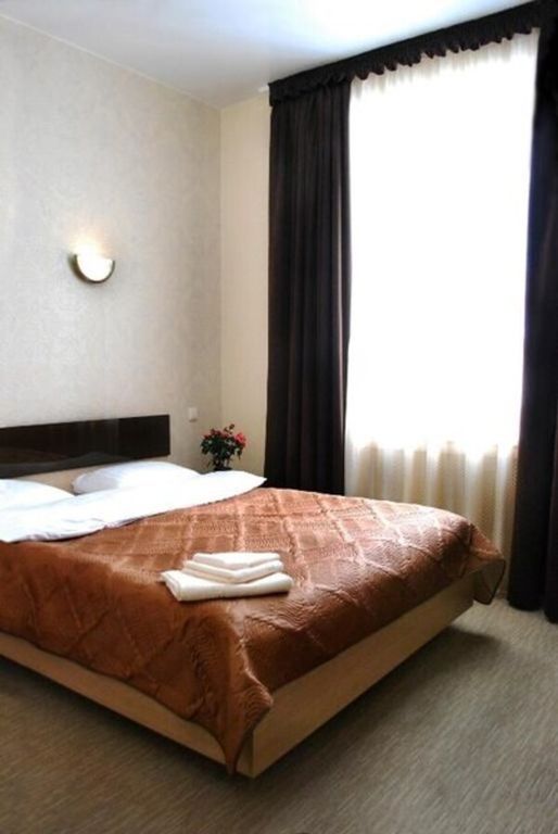 Арт — Двухместный номер с 1 кроватью Стандарт улучшеный