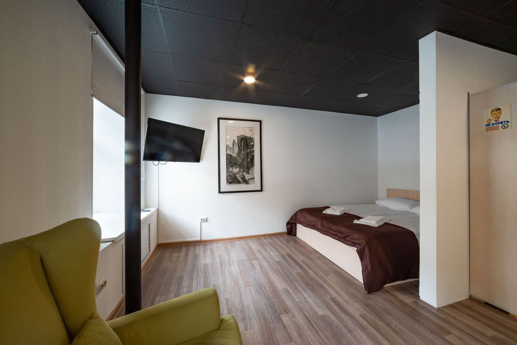 Proloft city hostel & rooms — Трёхместный номер семейный с общей ванной комнатой