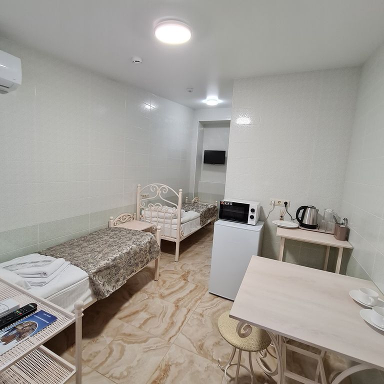 На Заводском — Двухместный номер с 2 отдельными кроватями улучшенный