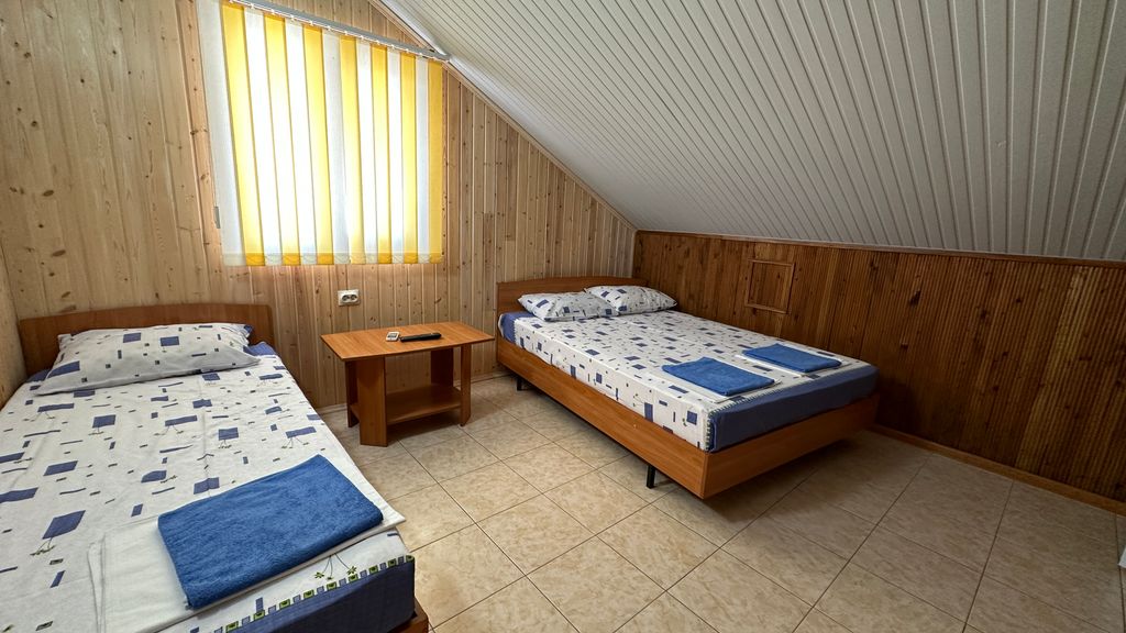 Приветливый — Трёхместный номер стандарт