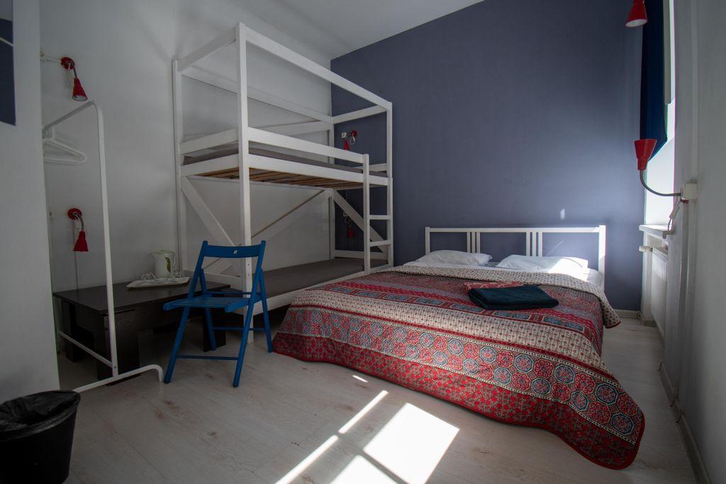 Instahostel on Fontanka — Семейный номер трехместный