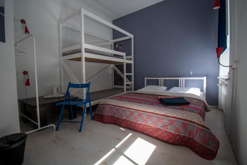 Instahostel on Fontanka — Семейный номер трехместный