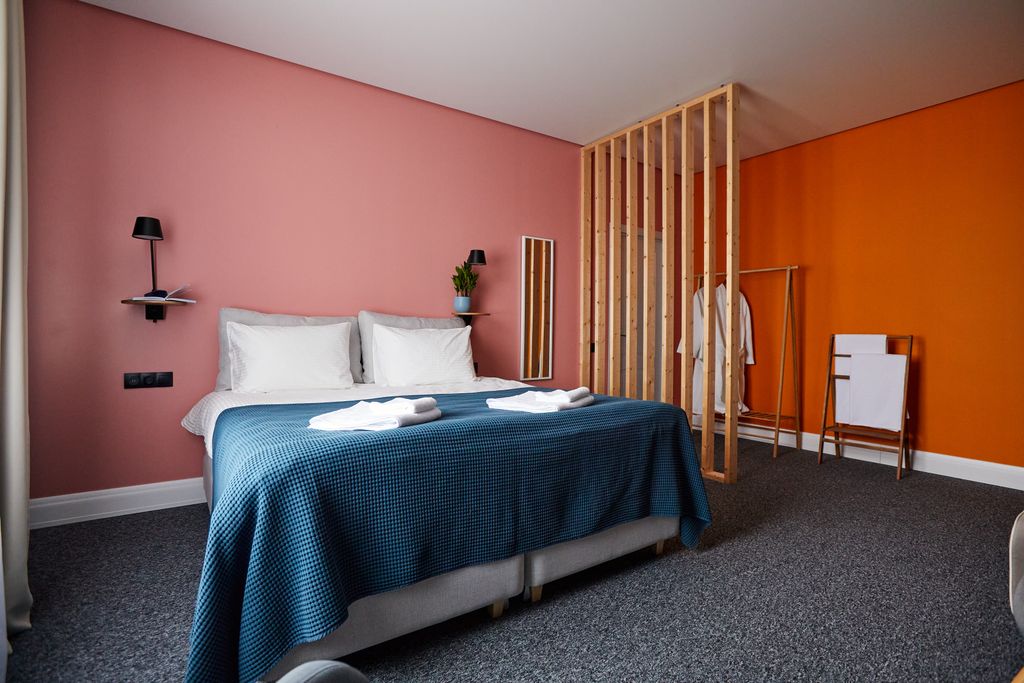 Лесная Ванна — Семейный номер улучшенный с общей ванной комнатой