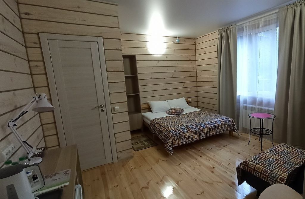 Подгорица Алтай-парк-отель — Трёхместный номер стандарт с террасой 2+1 дабл