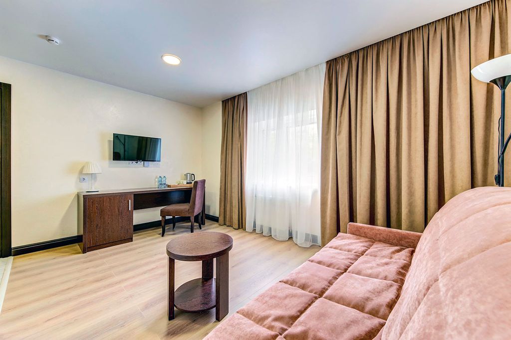 Академия — Двухместный номер с 1 кроватью люкс