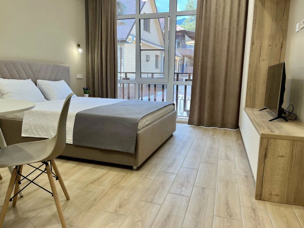 Форрест — Апартаменты комфорт с балконом