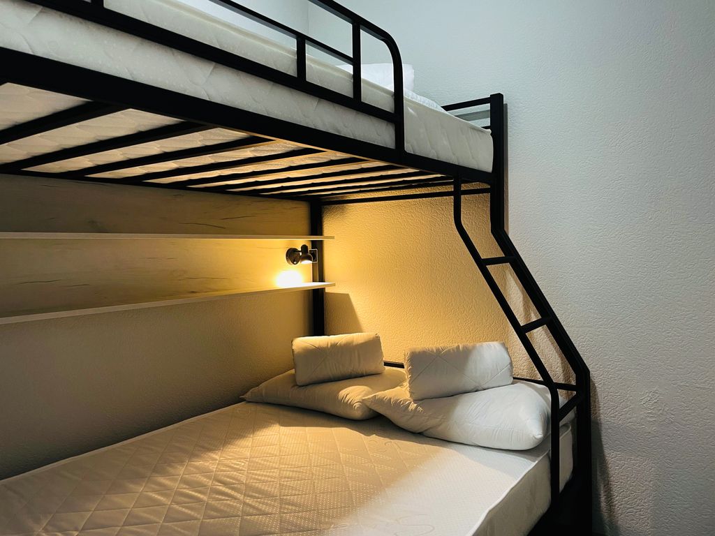 Старт Гончарная — Семейный номер для размещения до 3 человек