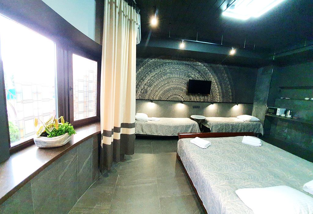 Колесо — Трёхместный номер Улучшенный Делюкс