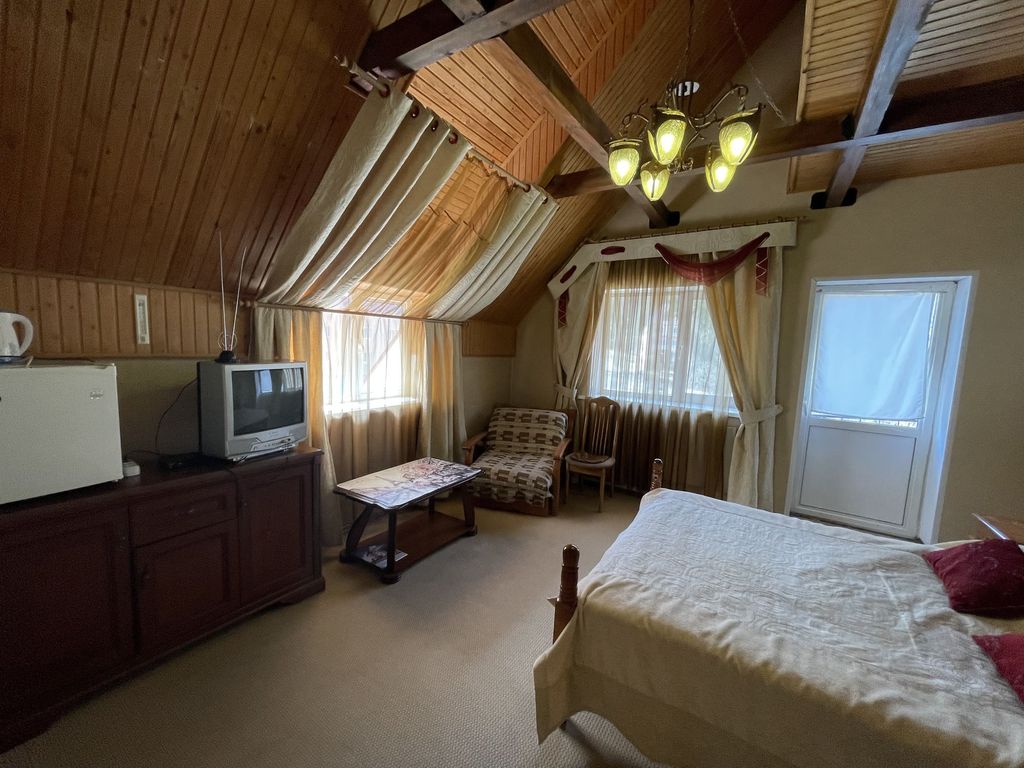 Орион — Двухместный номер с 1 кроватью полулюкс с балконом и двуспальной кроватью Полумансарда №10