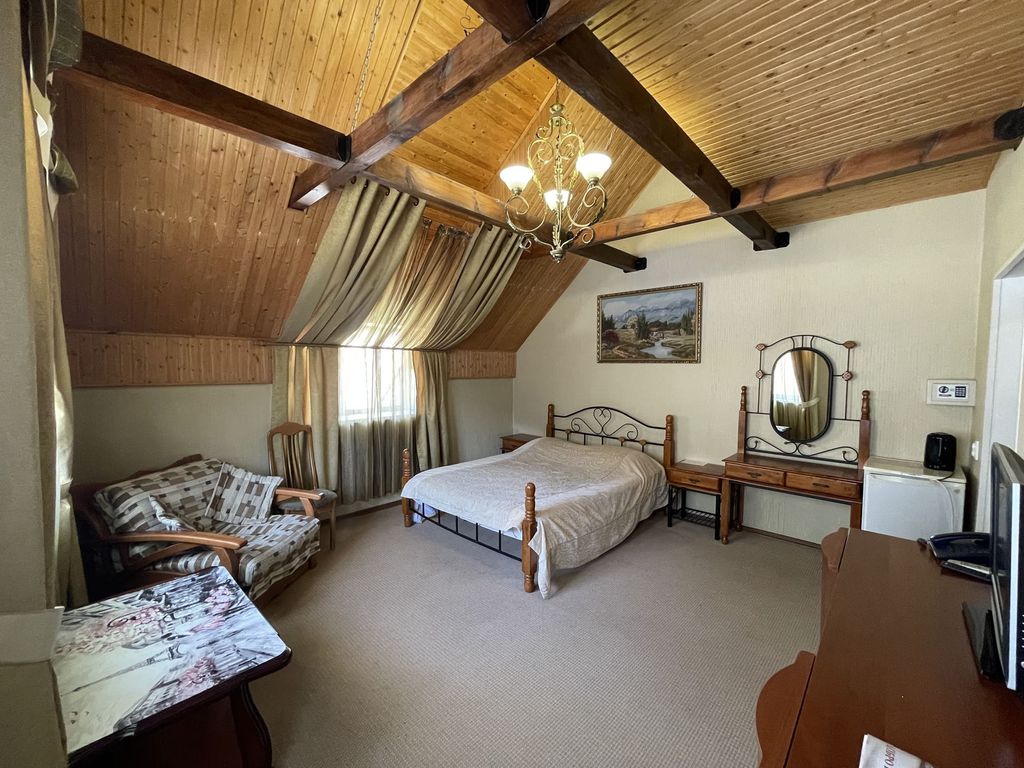 Орион — Двухместный номер с 1 кроватью полулюкс с балконом и двуспальной кроватью Полумансарда №11