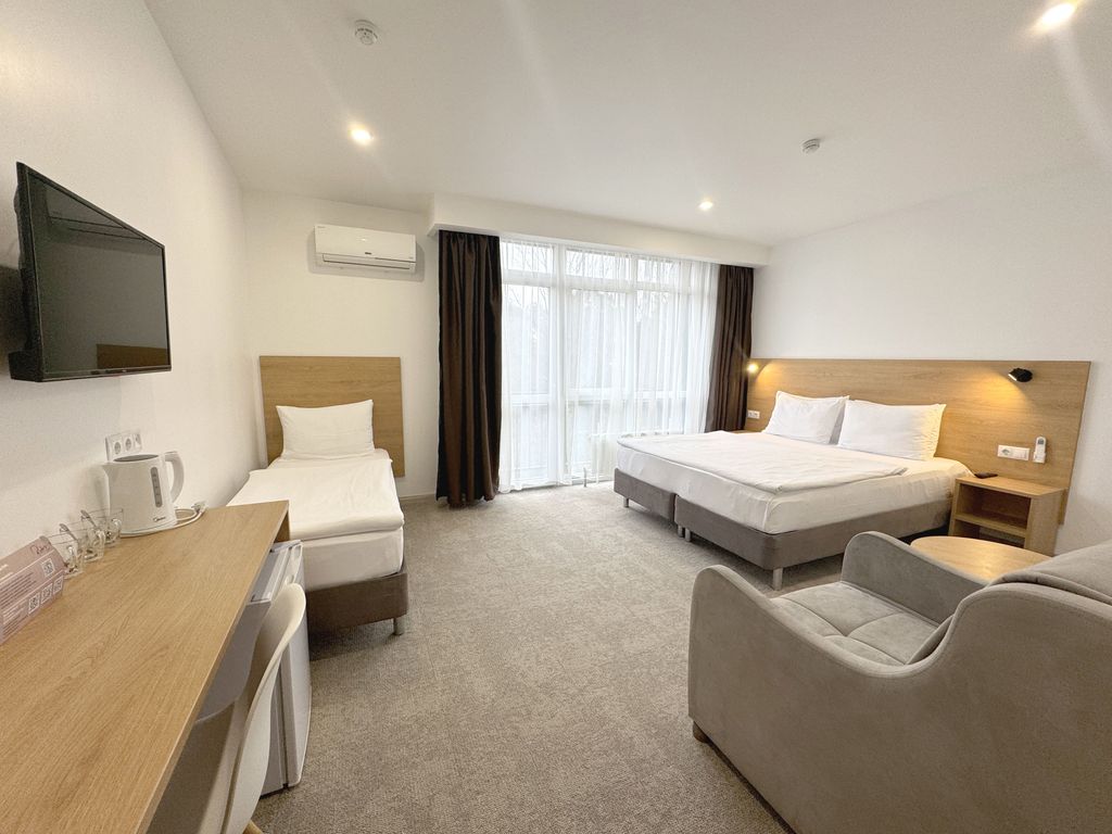 Родос — Семейный номер с балконом