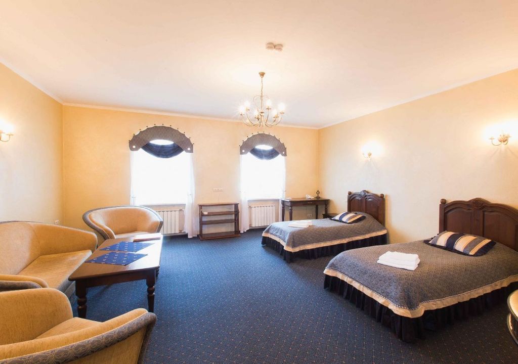 Камелот — Двухместный номер с 2 отдельными кроватями Полулюкс 401, 402, 403, 404