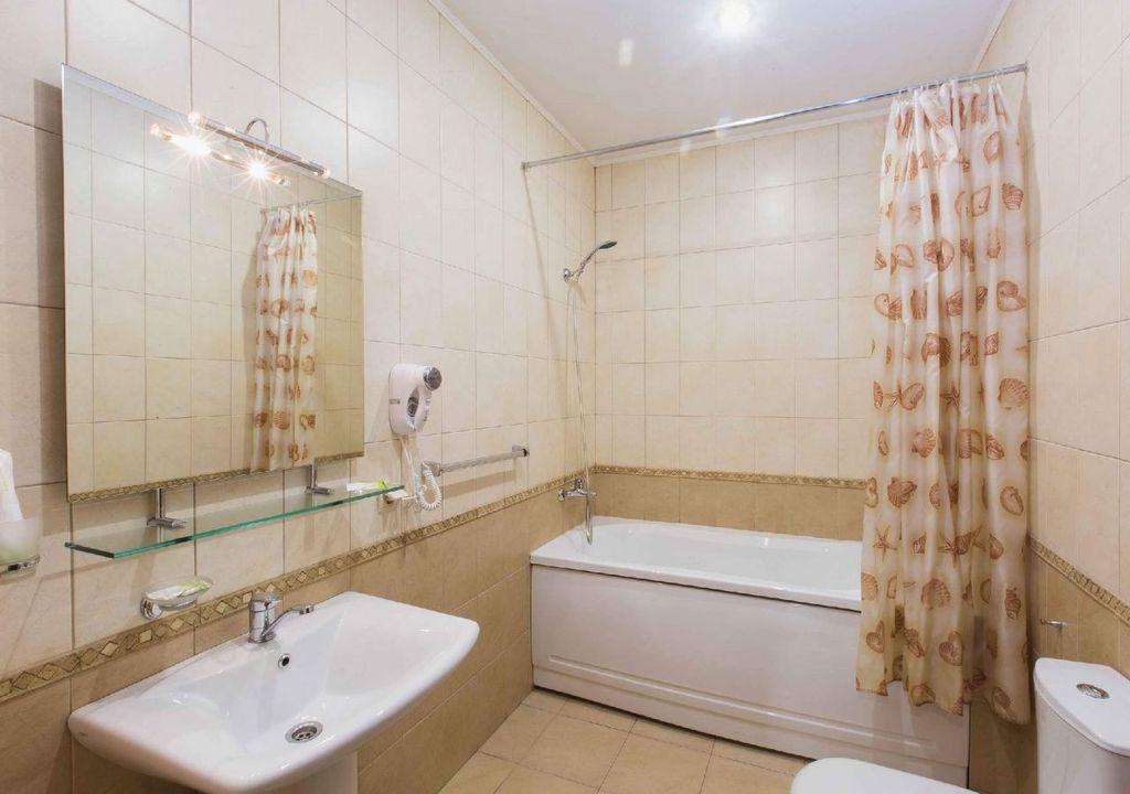Камелот — Двухместный номер с 2 отдельными кроватями Полулюкс 401, 402, 403, 404