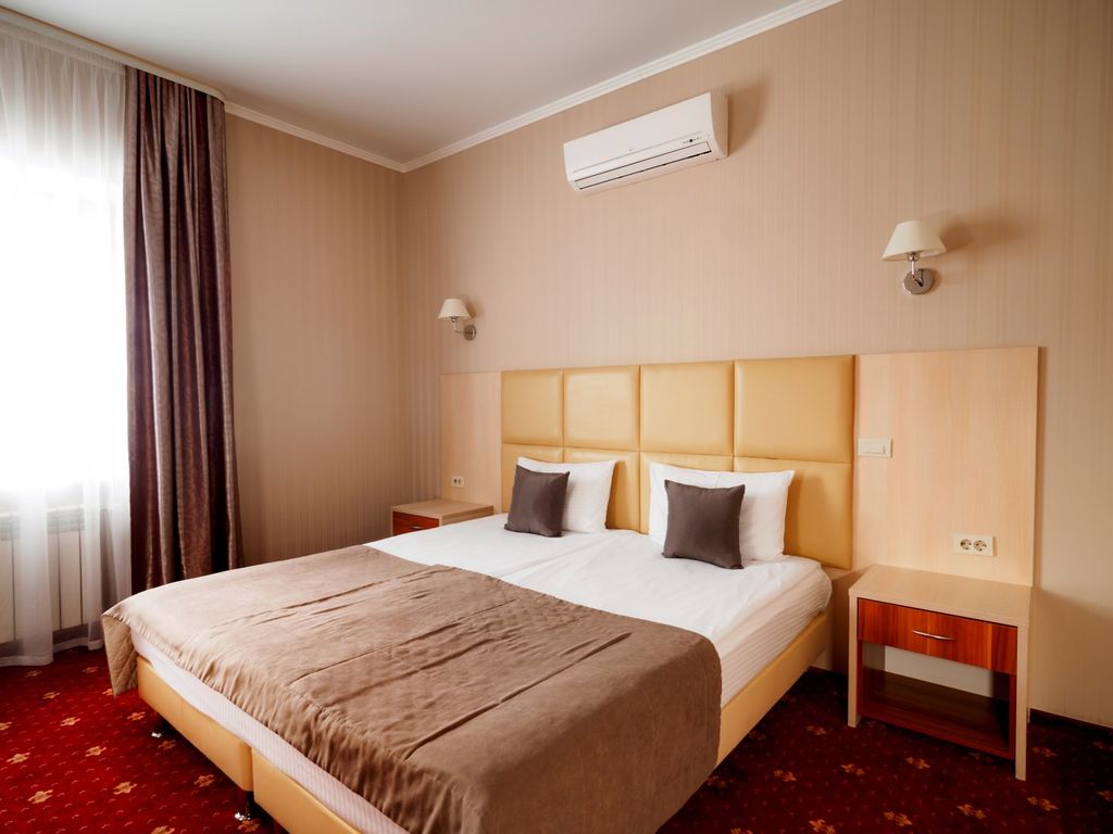 Премьер — Двухместный номер с 1 кроватью улучшенный