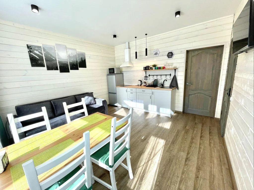 Liberty Village — Дом коттедж Семья