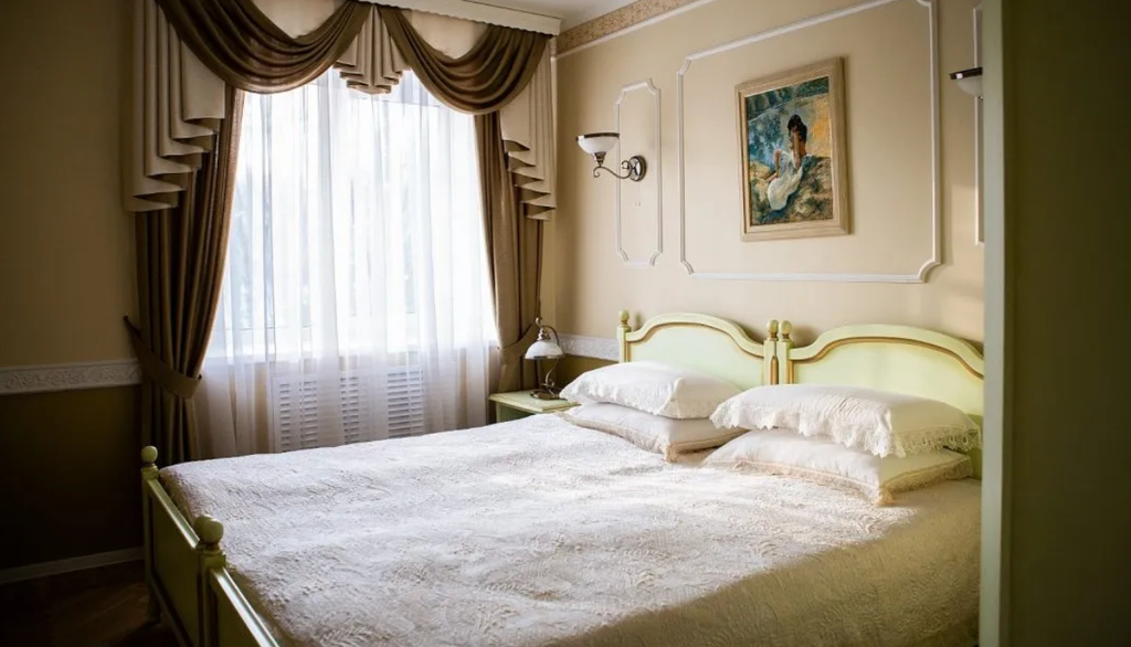 Смоленскотель — Двухместный номер с 1 кроватью люкс 319