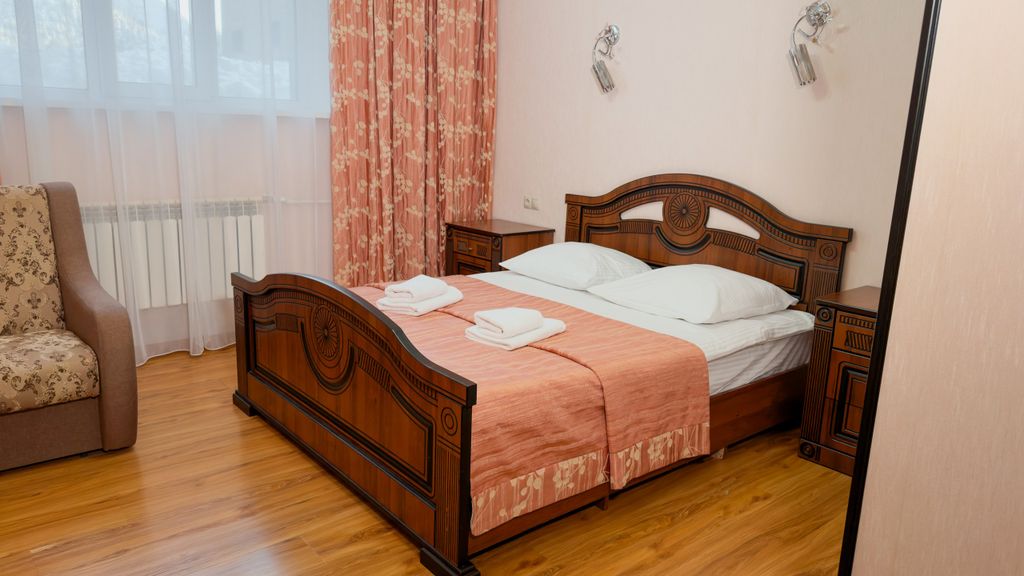 Кавказ — Двухместный номер с 1 кроватью стандарт цокольный этаж