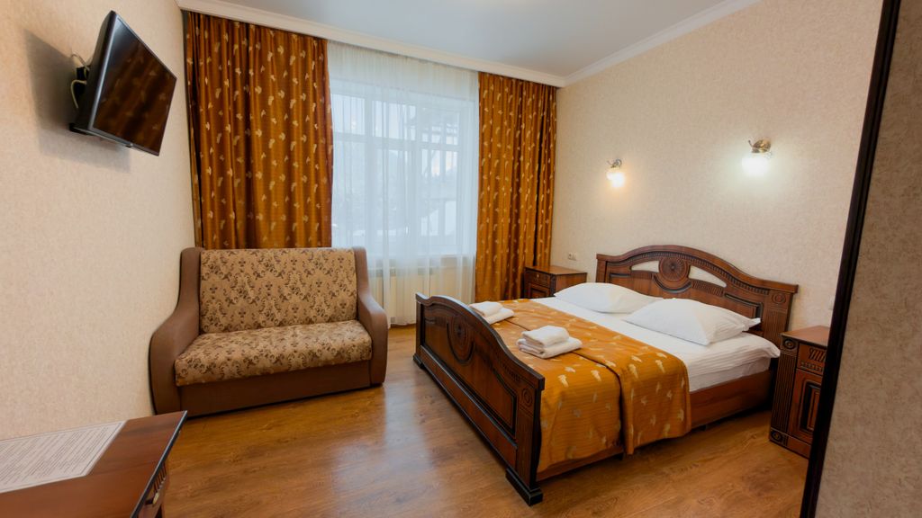 Кавказ — Двухместный номер с 1 кроватью 1 этаж с двуспальной кроватью