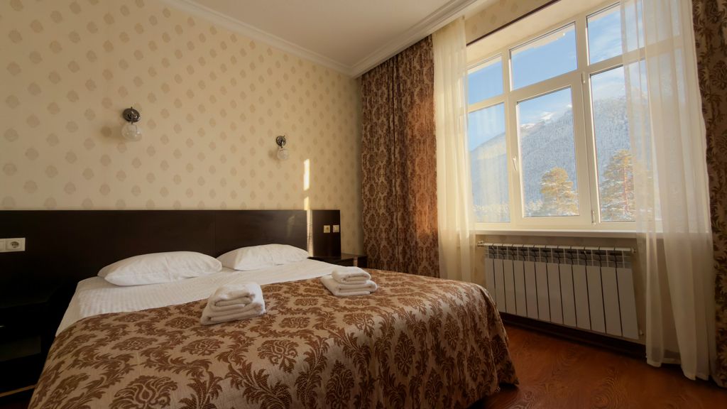 Кавказ — Двухместный номер с 1 кроватью улучшенный номер с видом на горы