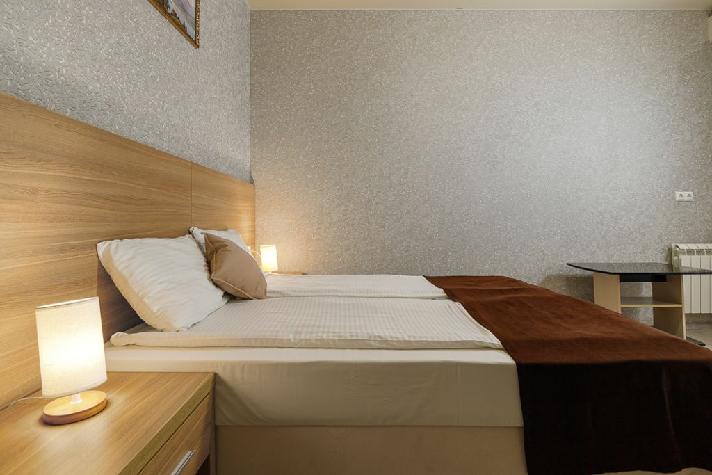 Инесса — Трёхместный номер с балконом на 4 этаже