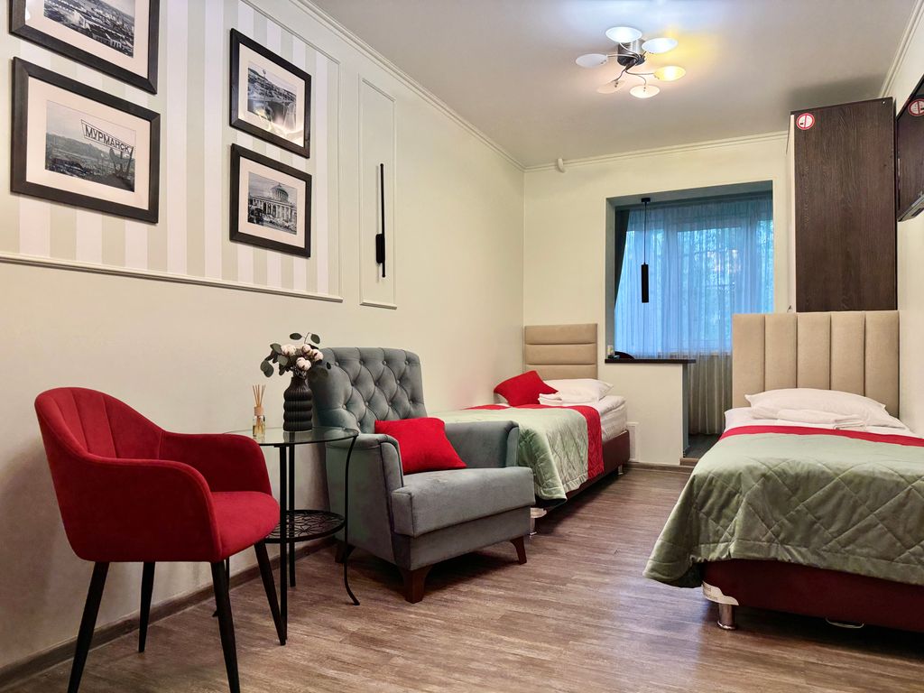 Полярный круг — Трёхместный номер №1, сан.узел на блок номеров