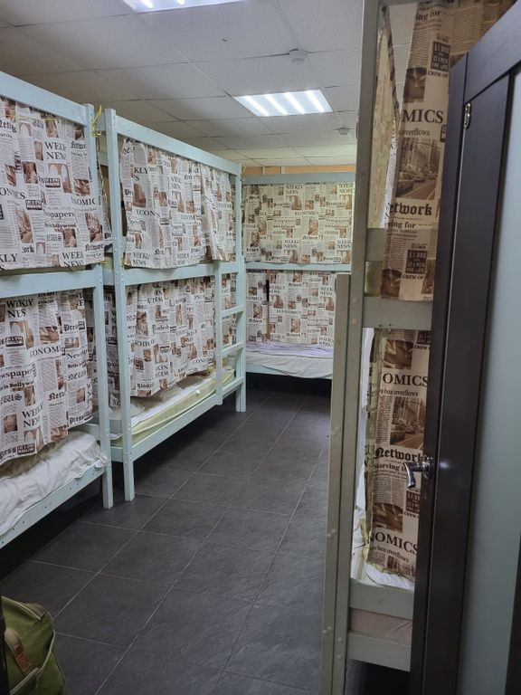 Хона — Многоместный мужской номер Место в 6-местном мужском номере